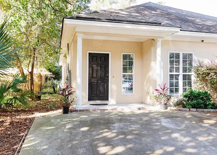 Private 2 Bedroom And 2 Bathroom In Savannah